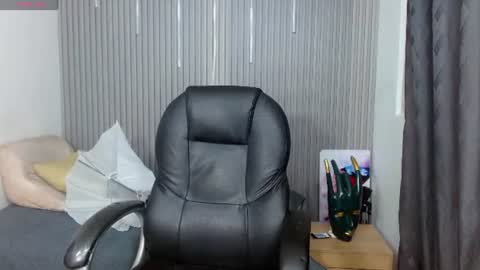 Snapshot of georgesmith_1 chatting on 07/05/26, 11:34 GEORGE online show from 07/05/26, 11:34