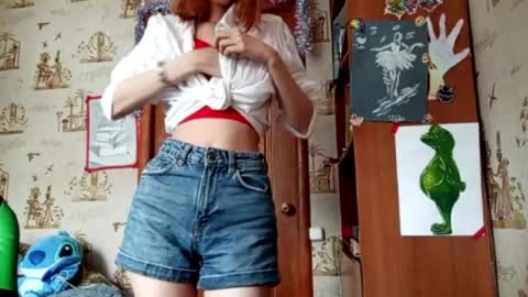 Ellie online show from 04/10/26, 05:45