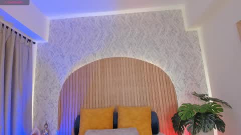 Kendal  online show from 09/26/25, 01:59