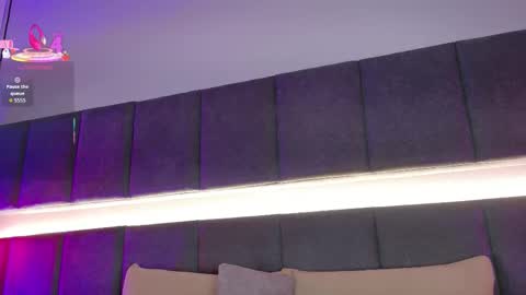 Kendal  online show from 11/27/25, 02:02