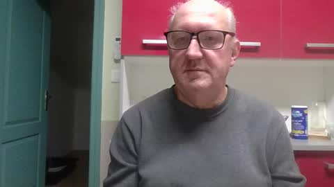 Snapshot of gerardlp131313 chatting on 10/27/25, 07:40 gerardlp131313 online show from 10/27/25, 07:40