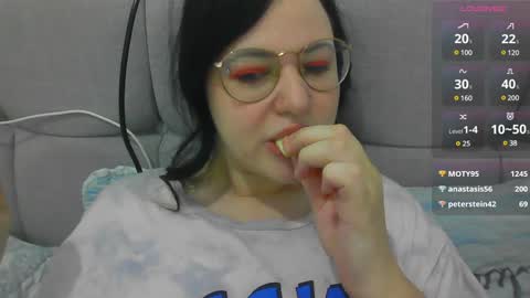 Snapshot of german_eva chatting on 01/19/25, 02:49 Eva online show from 01/19/25, 02:49