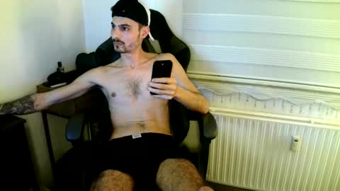 HeteroGermanbigdic77 online show from 11/26/25, 10:44