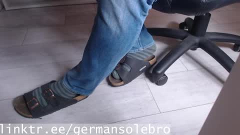Snapshot of germansolebro chatting on 05/19/26, 08:53 GermanSoleBro online show from 05/19/26, 08:53