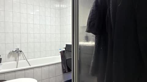 germinator33 online show from 11/04/25, 08:57