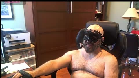 Snapshot of geronimo_431 chatting on 05/07/26, 04:12 Daddy Jokes online show from 05/07/26, 04:12