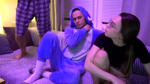 Jean and Isa couple Van online show from 01/04/25, 01:31