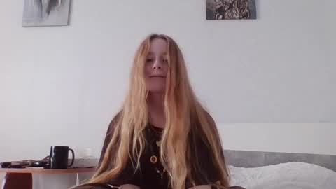 Snapshot of gertrudisturbe chatting on 04/05/26, 03:26 Kate online show from 04/05/26, 03:26