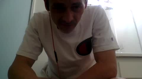 Snapshot of gezuz42069 chatting on 01/29/25, 09:12 gezuz42069 online show from 01/29/25, 09:12