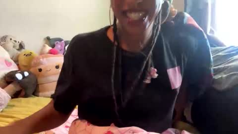 ghastgirlt_t online show from 10/23/25, 04:17