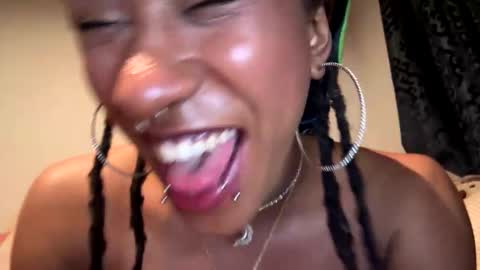 ghastgirlt_t online show from 10/27/25, 03:54