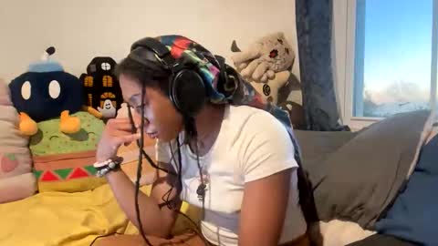 ghastgirlt_t online show from 10/30/25, 11:05