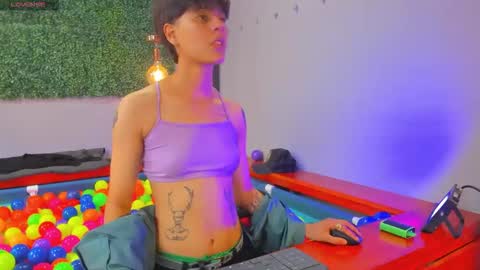 Your Girl  online show from 10/17/25, 08:22