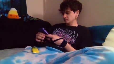 SrirachaSwitchblade  online show from 11/10/25, 02:16