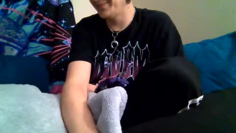 SrirachaSwitchblade  online show from 11/28/25, 11:57