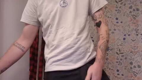 Snapshot of ghostofmd chatting on 10/16/25, 01:23 Ghost online show from 10/16/25, 01:23