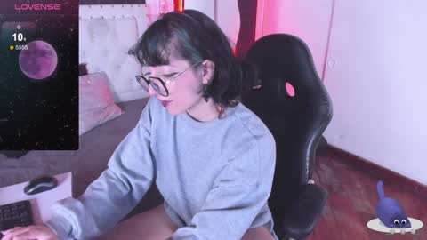 Snapshot of ghosty_doll chatting on 01/11/25, 08:43 Allison online show from 01/11/25, 08:43