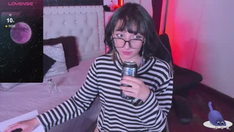 Snapshot of ghosty_doll chatting on 01/22/25, 08:06 Allison online show from 01/22/25, 08:06