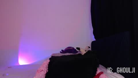 Snapshot of ghoulji chatting on 01/21/25, 04:32 Annie Im going to be offline from 29nov to 3dec online show from 01/21/25, 04:32