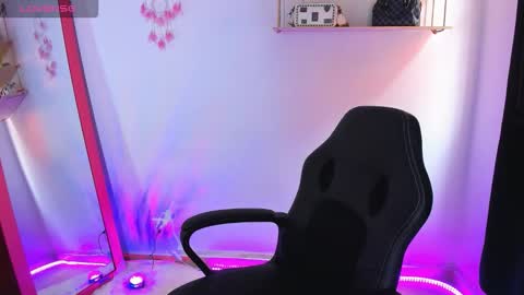 giaaaa   online show from 10/03/25, 04:15