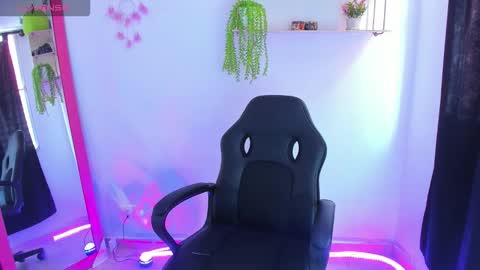 giaaaa   online show from 01/16/26, 02:54