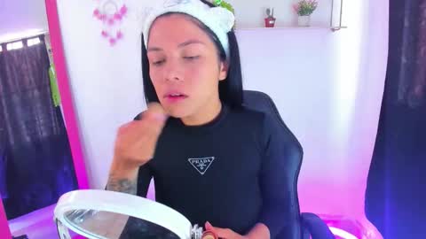 giaaaa   online show from 02/16/26, 06:48