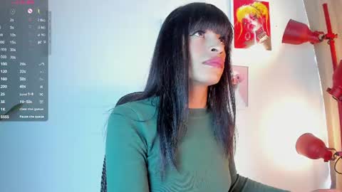 Gia  Please help me with your thumbs up its important   online show from 07/20/26, 01:13