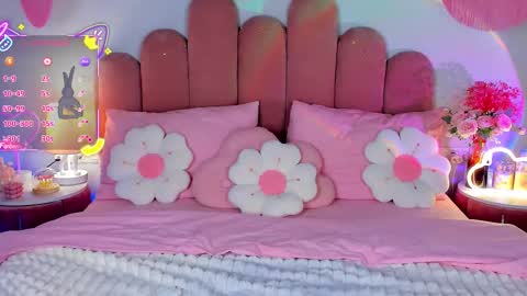 Gia online show from 11/18/25, 02:54