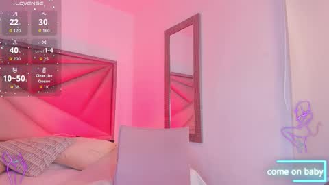 Gia  online show from 11/30/25, 06:12