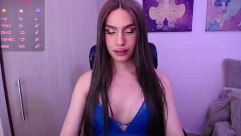 Snapshot of giamint chatting on 06/13/26, 02:42 Gia Mint online show from 06/13/26, 02:42