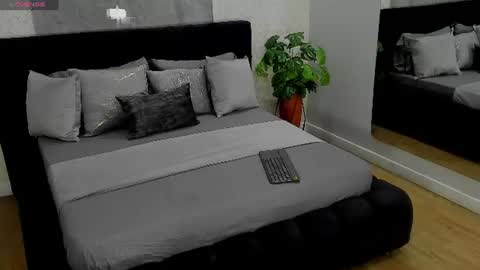 Snapshot of gian_rossii chatting on 07/08/26, 11:04 GIAN online show from 07/08/26, 11:04