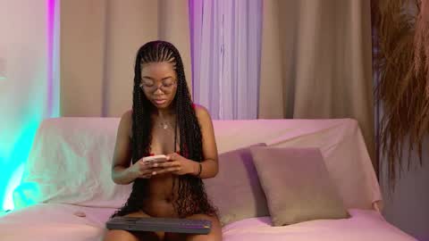 Gia  online show from 12/16/25, 05:18