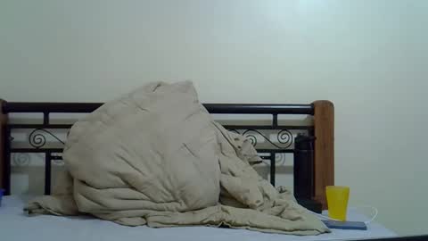 Giannah online show from 11/07/25, 03:12