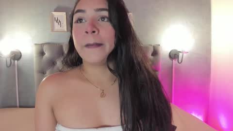 Snapshot of giannaslimjb chatting on 09/27/25, 03:44 giannaslimjb online show from 09/27/25, 03:44