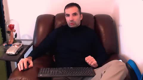 Gianni online show from 12/16/24, 10:40