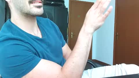 gianniamalfi online show from 04/11/26, 02:21