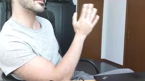 gianniamalfi online show from 04/16/26, 02:07