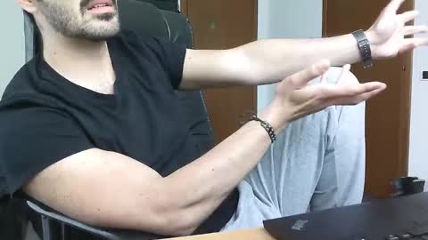 gianniamalfi online show from 04/17/26, 03:26