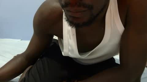 Snapshot of giant_couple chatting on 06/10/26, 02:12 giant_couple online show from 06/10/26, 02:12