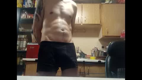 Snapshot of giantdick4u1991 chatting on 10/19/25, 06:58 giantdick4u1991 online show from 10/19/25, 06:58