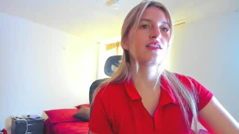 GiaRoussel online show from 03/31/26, 04:40