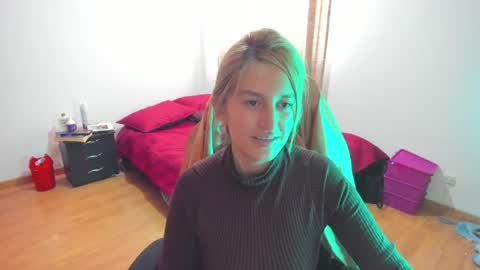 GiaRoussel online show from 04/07/26, 04:07