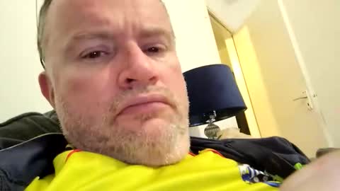 giddyup2222222 online show from 11/18/25, 12:49