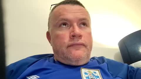 Snapshot of giddyup2222222 chatting on 12/21/25, 05:53 giddyup2222222 online show from 12/21/25, 05:53