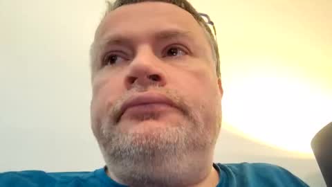 Snapshot of giddyup2222222 chatting on 03/25/26, 09:59 giddyup2222222 online show from 03/25/26, 09:59