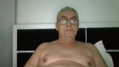 gigi1970 online show from 11/01/25, 02:30