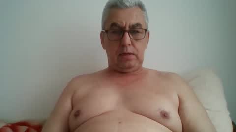 gigi1970 online show from 04/12/26, 09:03