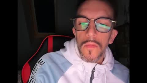 Gigi online show from 11/16/25, 05:46