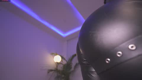 Snapshot of gigi_ulala chatting on 01/25/25, 11:13 80 off in my OF gigipriv online show from 01/25/25, 11:13