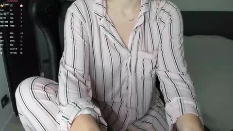 gigihadd online show from 10/25/25, 01:07